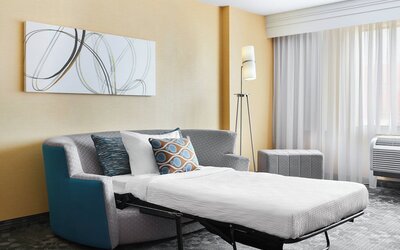 Courtyard by Marriott Newark Downtown