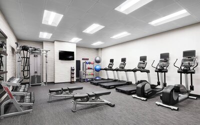 Courtyard by Marriott Newark Downtown