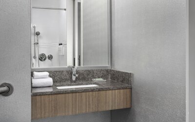 Residence Inn By Marriott New York Queens