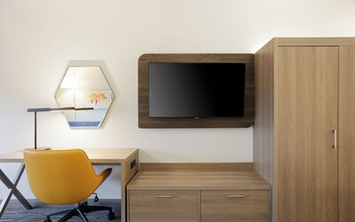 Holiday Inn Express & Suites Linden – Newark South by IHG