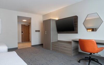 Holiday Inn Express & Suites Linden – Newark South by IHG