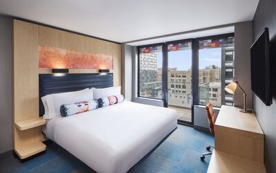 Aloft by Marriott Long Island City-Manhattan View
