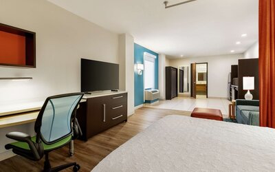 Home2 Suites by Hilton NY Long Island City/Manhattan View