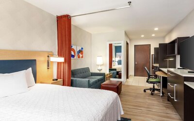 Home2 Suites by Hilton NY Long Island City/Manhattan View