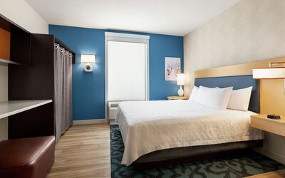 Home2 Suites by Hilton NY Long Island City/Manhattan View