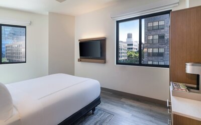 EVEN Hotel Long Island City - New York by IHG