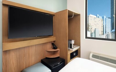 EVEN Hotel Long Island City - New York by IHG