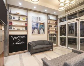La Quinta Inn & Suites by Wyndham Brooklyn Downtown