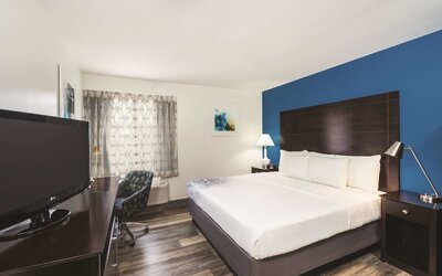 La Quinta Inn & Suites by Wyndham Brooklyn Downtown