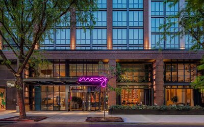 Moxy Brooklyn Williamsburg