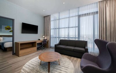Wingate by Wyndham Long Island City