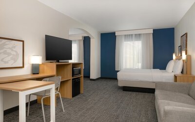 Spark by Hilton Rahway