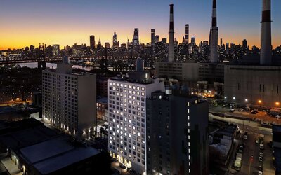 DoubleTree by Hilton Long Island City, NY