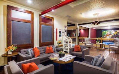Henry Norman Hotel