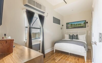 Henry Norman Hotel