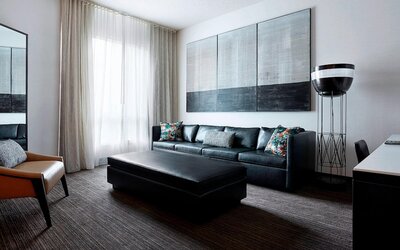 New York Marriott at the Brooklyn Bridge