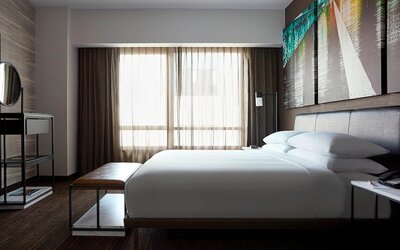 New York Marriott at the Brooklyn Bridge