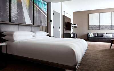 New York Marriott at the Brooklyn Bridge