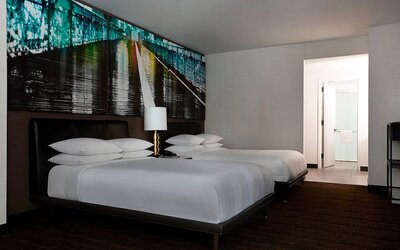 New York Marriott at the Brooklyn Bridge