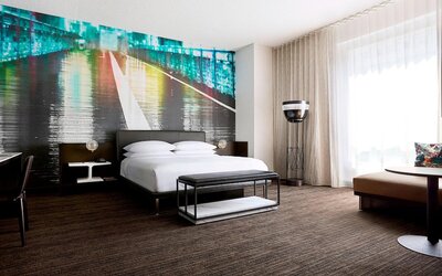 New York Marriott at the Brooklyn Bridge