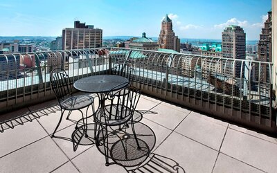 New York Marriott at the Brooklyn Bridge