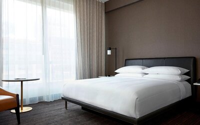 New York Marriott at the Brooklyn Bridge