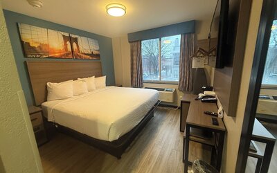 Days Inn by Wyndham Brooklyn Borough Park