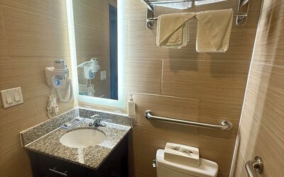 Days Inn by Wyndham Brooklyn Borough Park