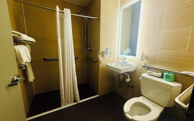 Days Inn by Wyndham Brooklyn Borough Park