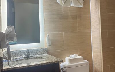 Days Inn by Wyndham Brooklyn Borough Park