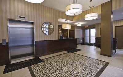 Pointe Plaza Hotel