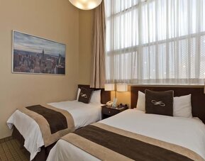 Pointe Plaza Hotel
