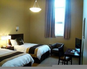 Pointe Plaza Hotel