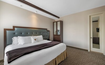 Aura Hotel Brooklyn