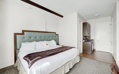 Aura Hotel Brooklyn