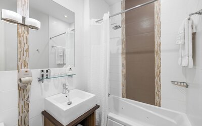 Aura Hotel Brooklyn
