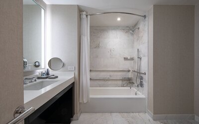 JW Marriott Essex House New York
