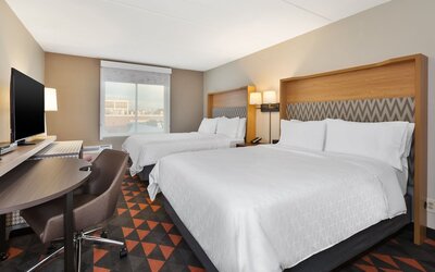 Holiday Inn Westbury - Long Island by IHG