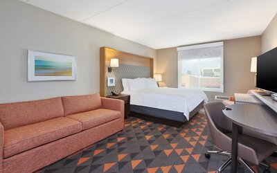 Holiday Inn Westbury - Long Island by IHG