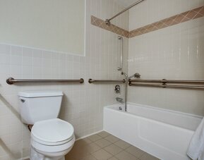 Holiday Inn Westbury - Long Island by IHG