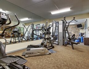 Holiday Inn Westbury - Long Island by IHG