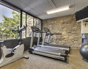 Holiday Inn Westbury - Long Island by IHG