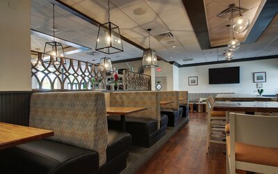 Holiday Inn Westbury - Long Island by IHG