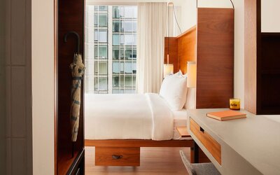 Arlo NoMad