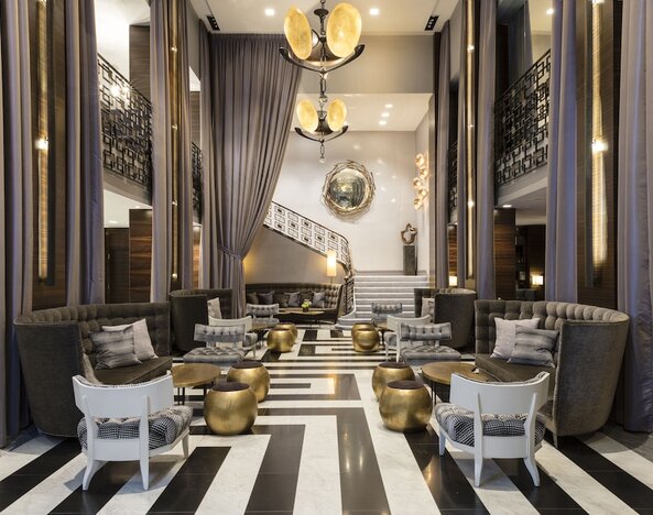 Empire Hotel