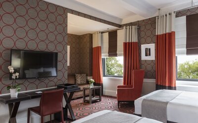 Empire Hotel