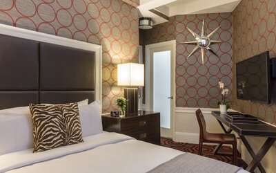 Empire Hotel