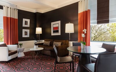 Empire Hotel