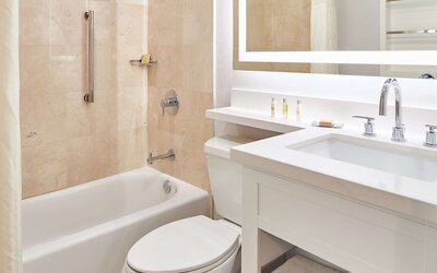 DoubleTree by Hilton Torrance - South Bay