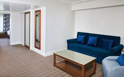 DoubleTree by Hilton Torrance - South Bay